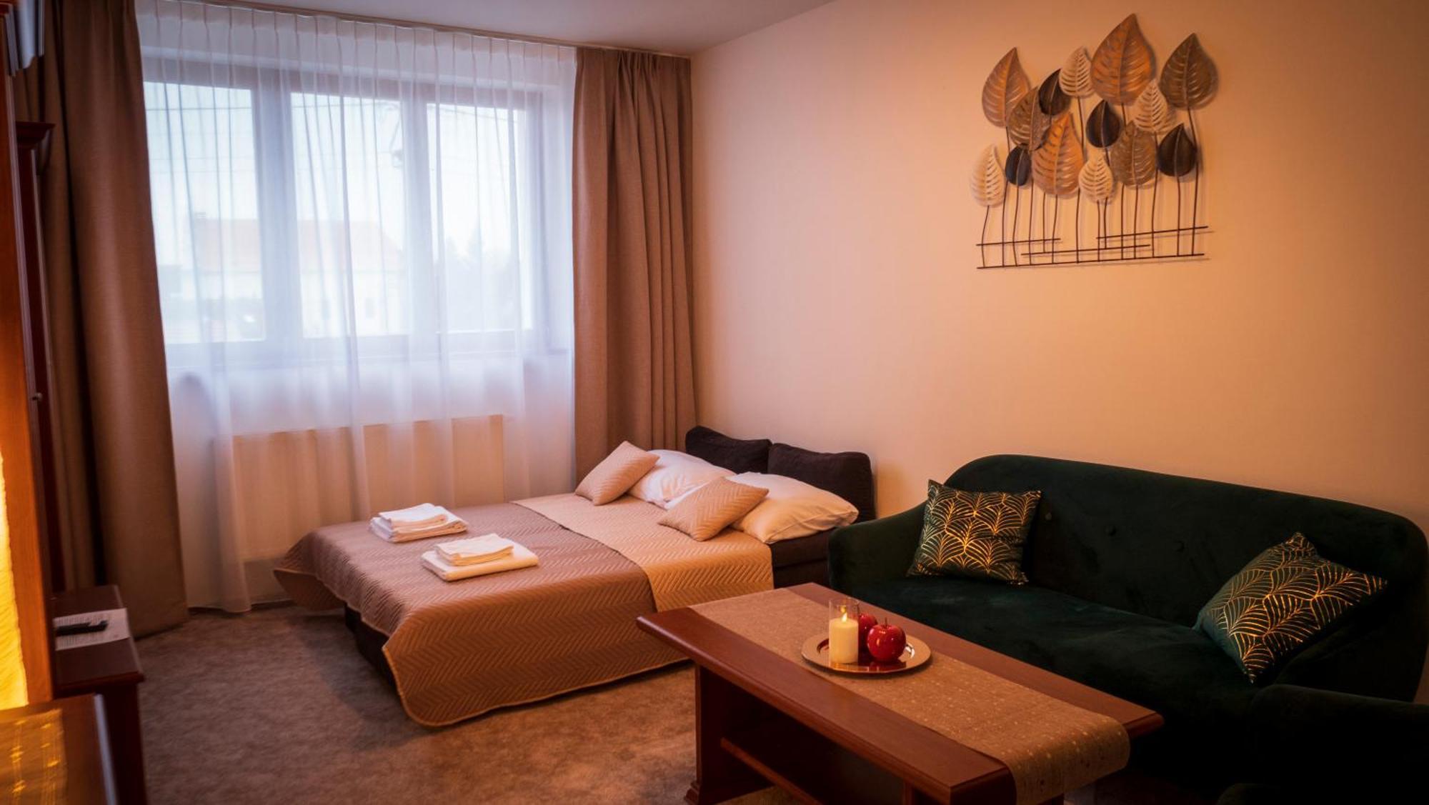 TATRANSKY DOM sk Hotell Veľký Slavkov Rom bilde